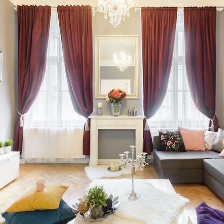 Cosmopolitan Central Prague Apartment Exterior foto