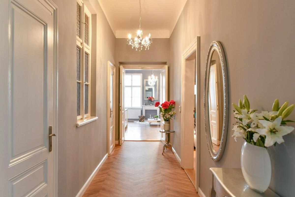 Cosmopolitan Central Prague Apartment Exterior foto