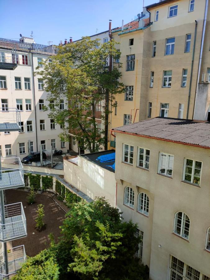 Cosmopolitan Central Prague Apartment Exterior foto