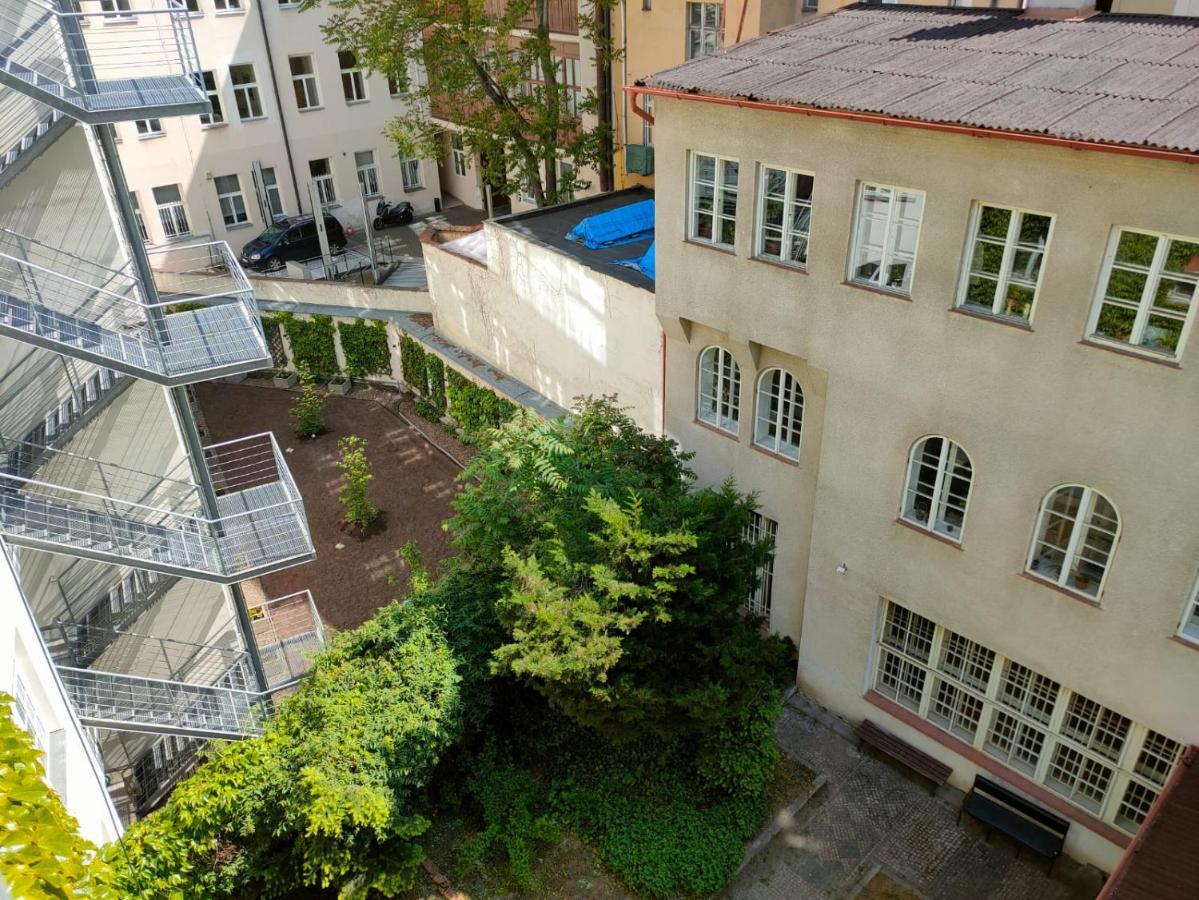 Cosmopolitan Central Prague Apartment Exterior foto